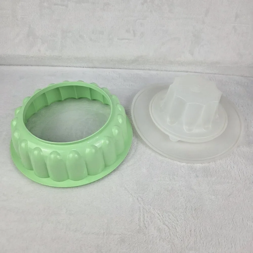 3 Piece Vintage Tupperware Jello Mold Mint‎ Green Clear Lid Holiday Storage